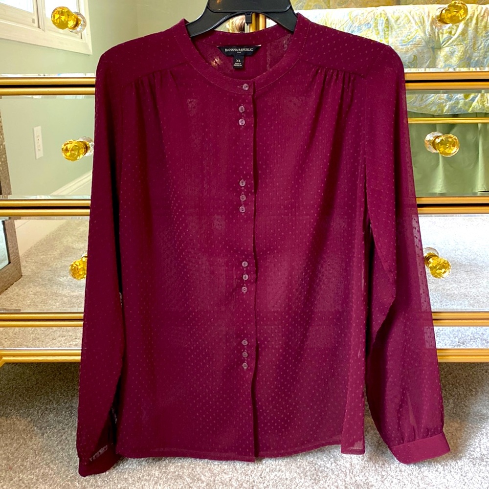 Banana republic burgundy sheer long sleeve button down blouse. XS